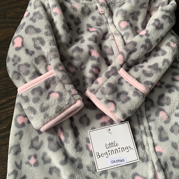 NWT Little Beginnings Leopard Gray and Pink Onesie size 3-6months for girls - Picture 6 of 7